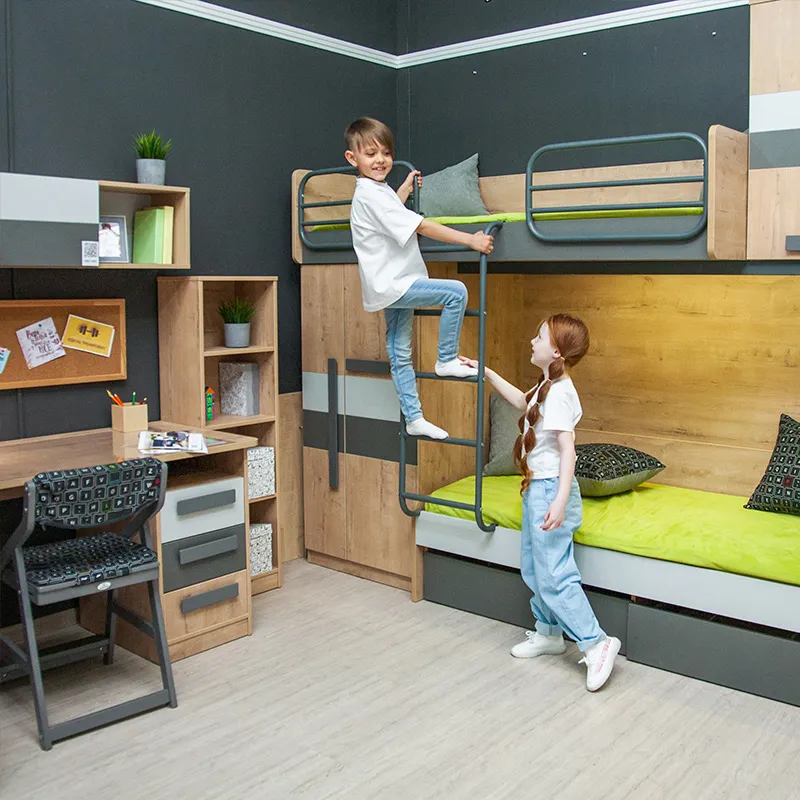 Кровать верхняя правая без лесенки шкаф справа 6