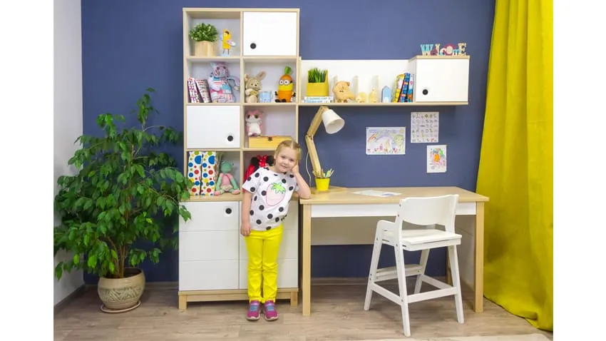Детская комната желтого цвета