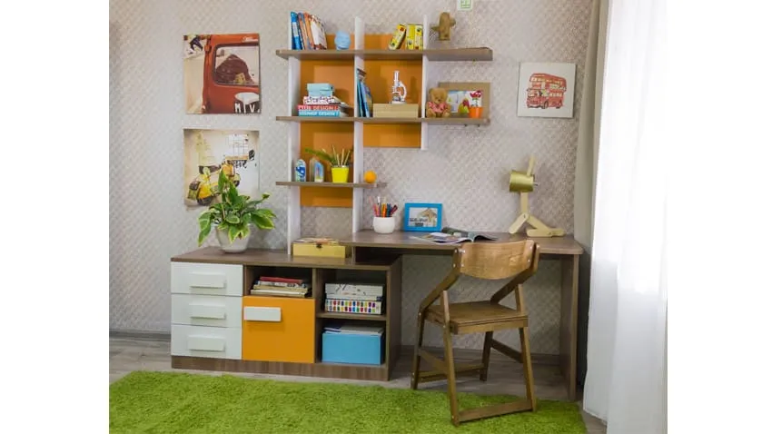 Детская комната в оранжевых тонах